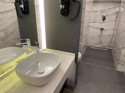 ویتال هتل فولیا