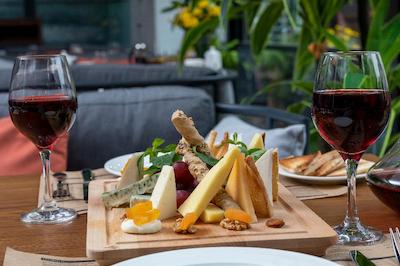 ویتال هتل فولیا