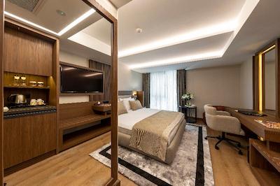 ویتال هتل فولیا