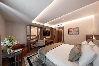 ویتال هتل فولیا