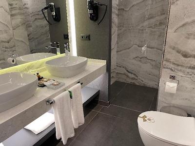 ویتال هتل فولیا