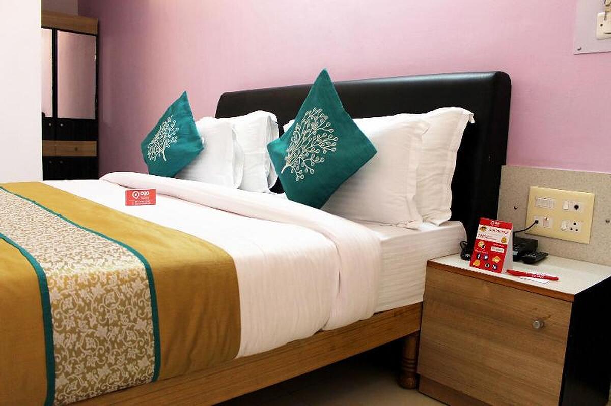 Oyo 1915 Hotel Central Park Inn