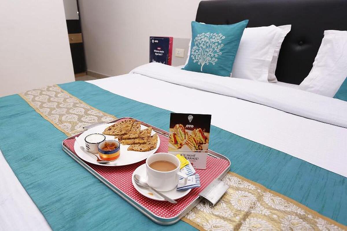 Oyo 1915 Hotel Central Park Inn