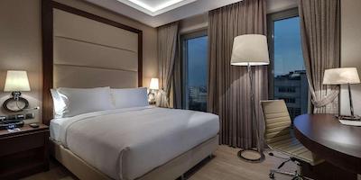 دوبل تری بای هیلتون استانبول توپکاپی