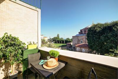 الیت آپارتز بای ام کی