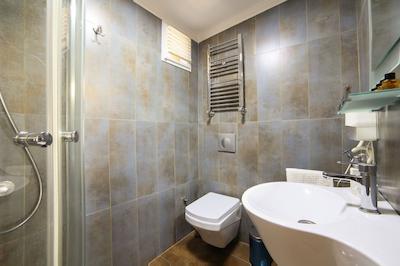 الیت آپارتز بای ام کی