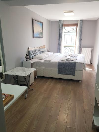 الیت آپارتز بای ام کی