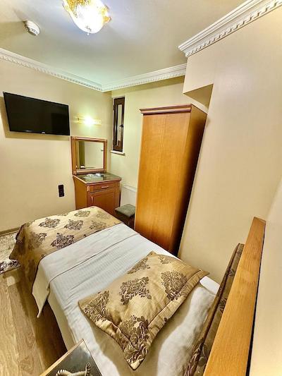 گرند پاپیروس هتل