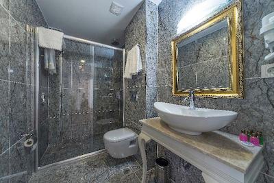 کانلان هتل استانبول