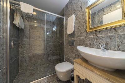 کانلان هتل استانبول