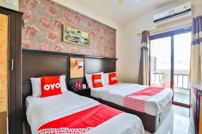 OYO 491 Rahab Hotel