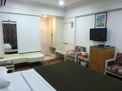 Hotel Balwas International