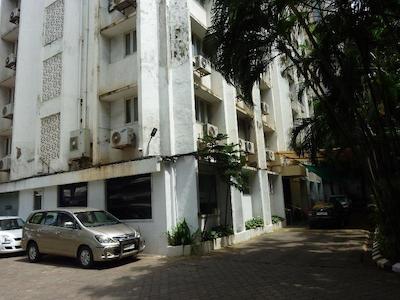 Hotel Balwas International