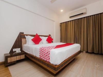 OYO 13823 Hotel Praveen International