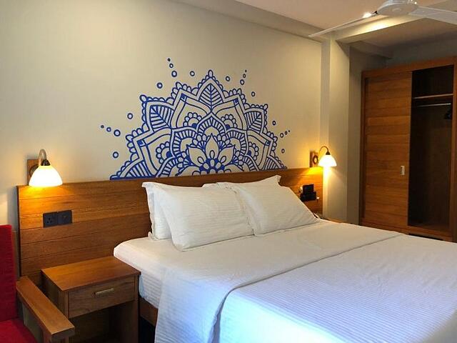 Meri Maldives