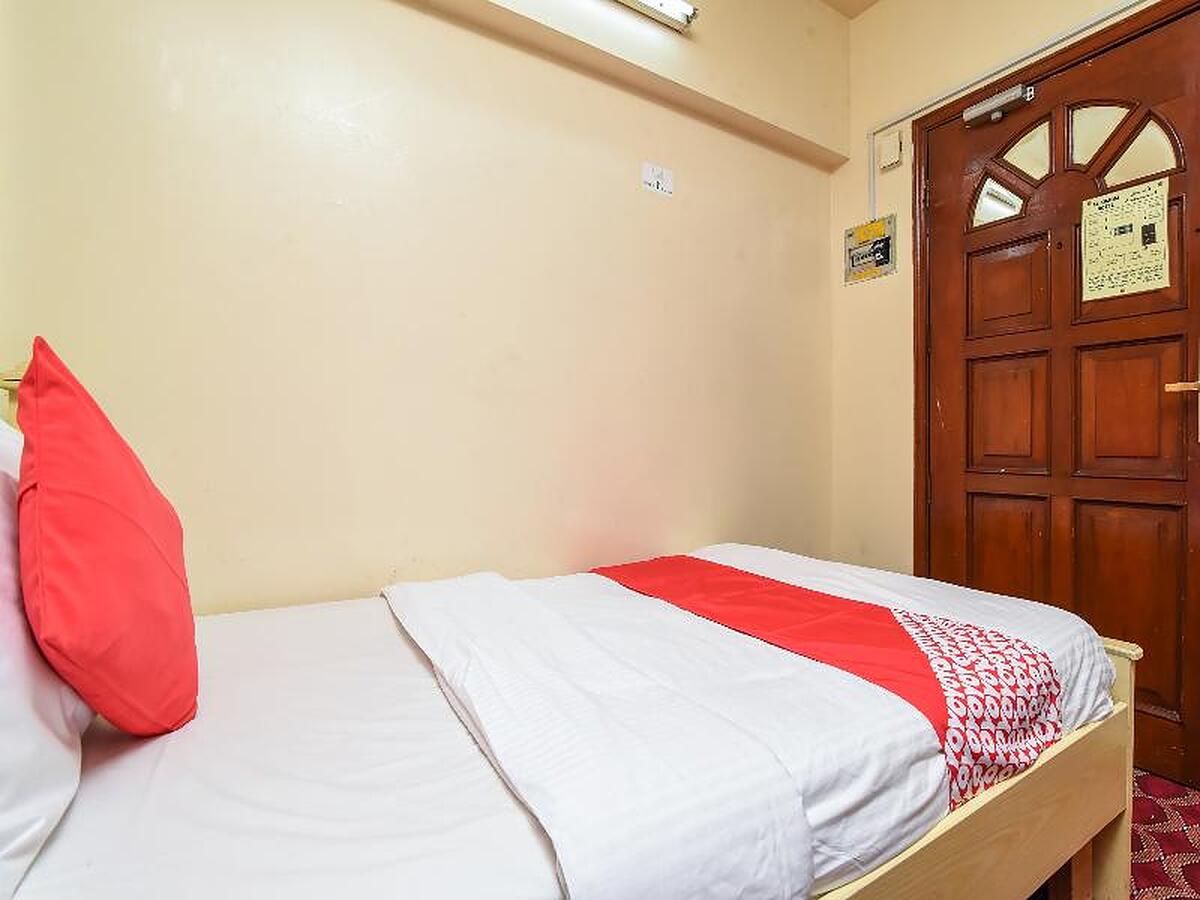 Oyo 429 City Hotel