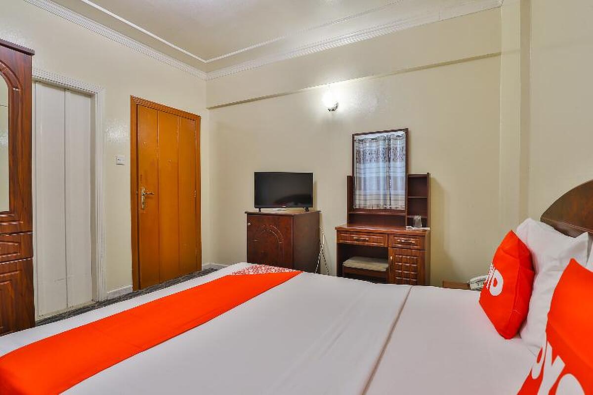 Oyo 429 City Hotel