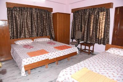 Anjani Mansion Guest House
