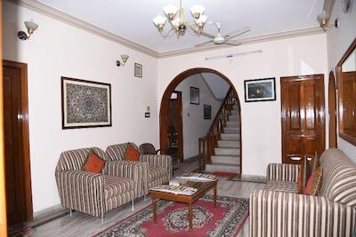 Anjani Mansion Guest House
