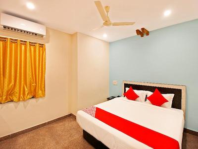 Capital O 23543 Hotel Vaishnavi