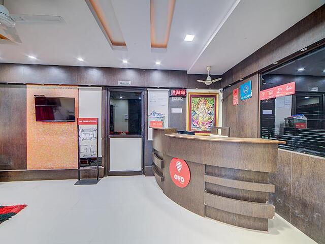OYO Flagship 24397 9 Star Hotel