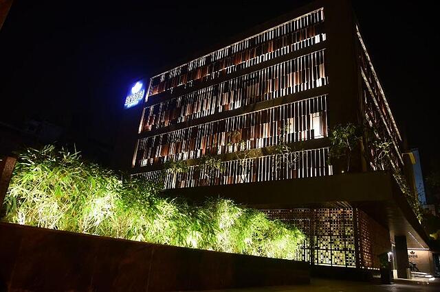 Levana Suites