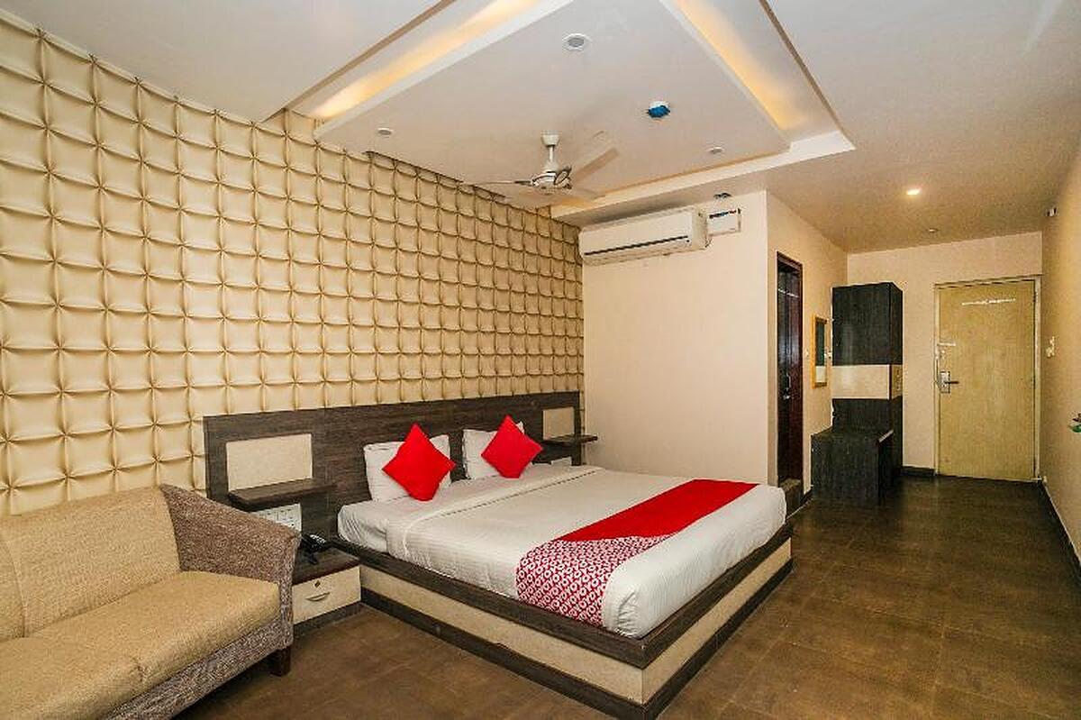 OYO 5898 Checkin Regency