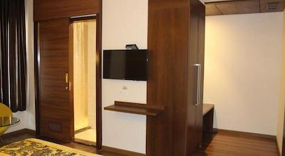 Treebo Select Stylotel by Jagadish