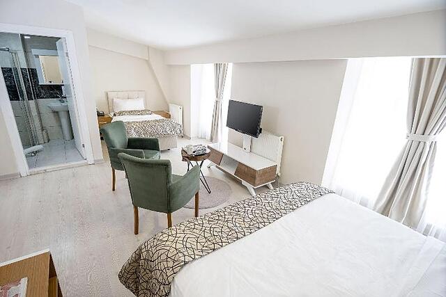 THE CORNER INN HOTELS BY SUiT