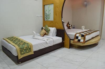 Hotel Shriram Residency