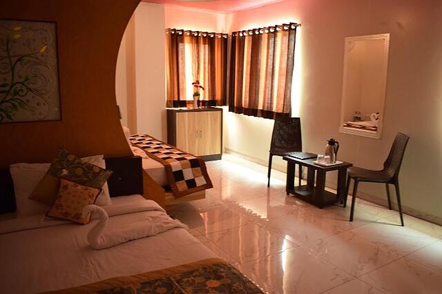 Hotel Shriram Residency