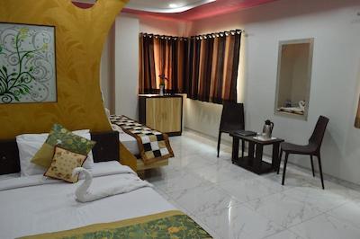 Hotel Shriram Residency