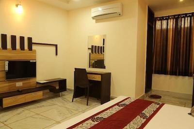 Hotel Shriram Residency