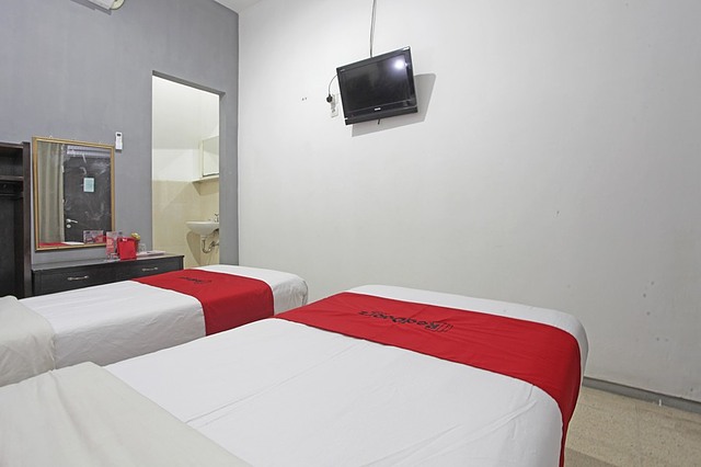 RedDoorz @ Soekarno Hatta 2