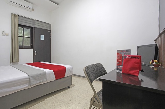 RedDoorz @ Soekarno Hatta 2