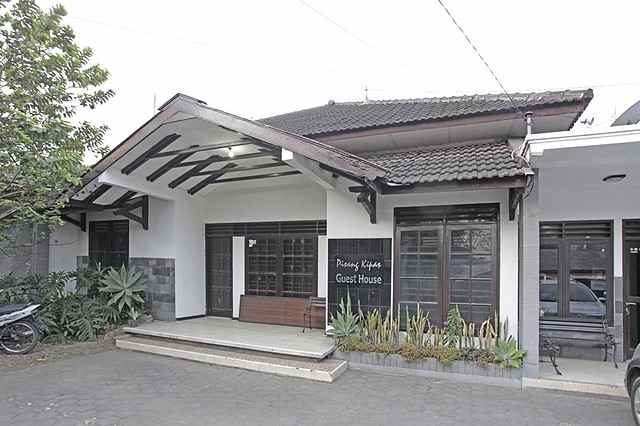 RedDoorz @ Soekarno Hatta 2