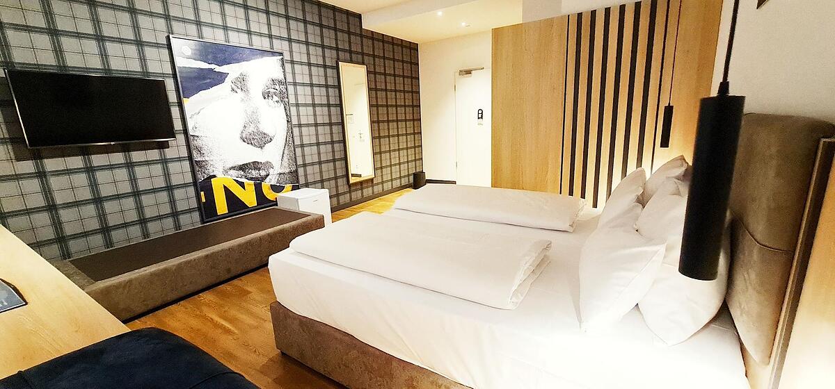 ROOMINGTONS MUNICH AIRPORT