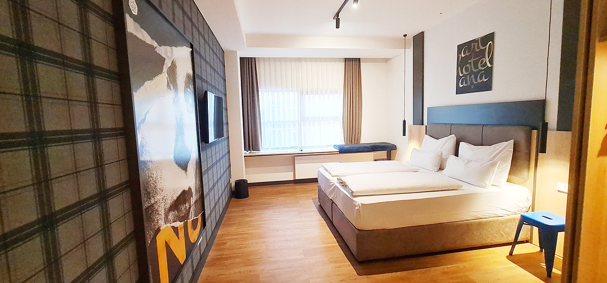 ROOMINGTONS MUNICH AIRPORT