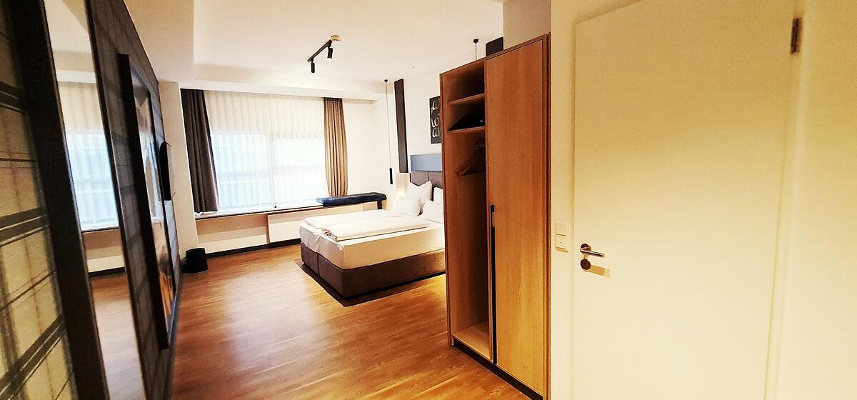 ROOMINGTONS MUNICH AIRPORT