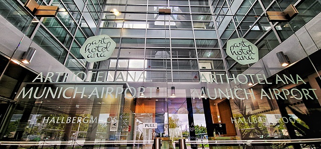 ROOMINGTONS MUNICH AIRPORT