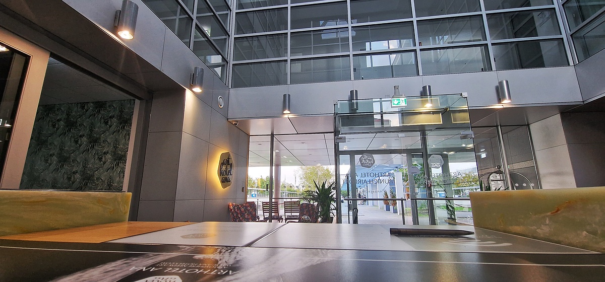 ROOMINGTONS MUNICH AIRPORT
