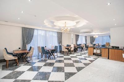 The Sansa Hotel & Spa