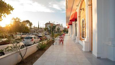 The Sansa Hotel & Spa