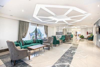 The Sansa Hotel & Spa