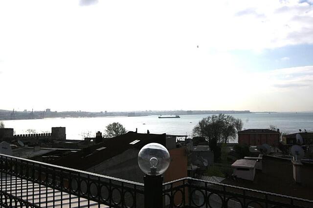 Grand Peninsula Hotel