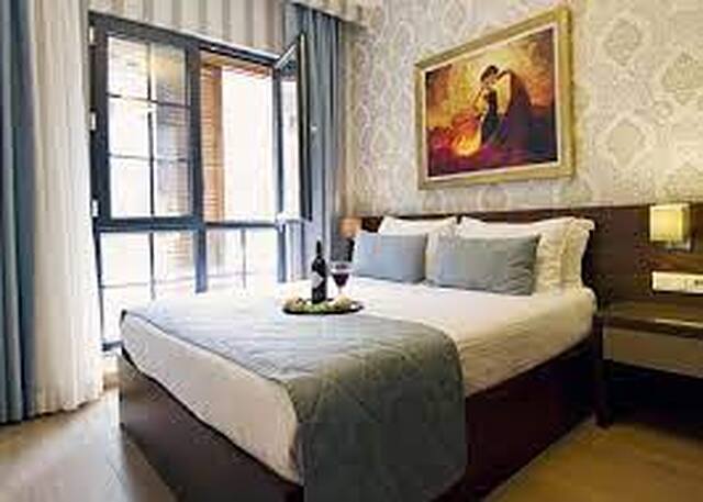 Eva Residence