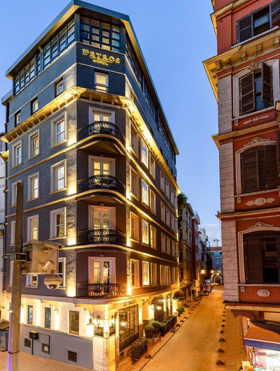 پتروس هتل