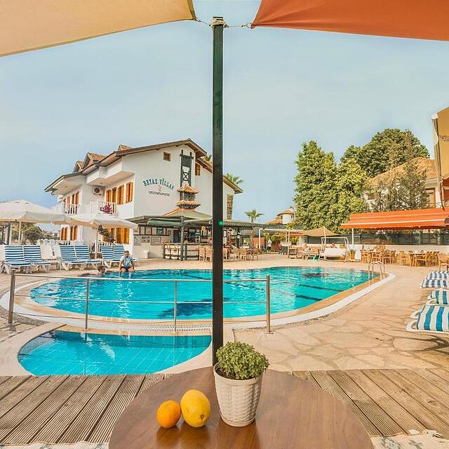 Beyaz Apartments
