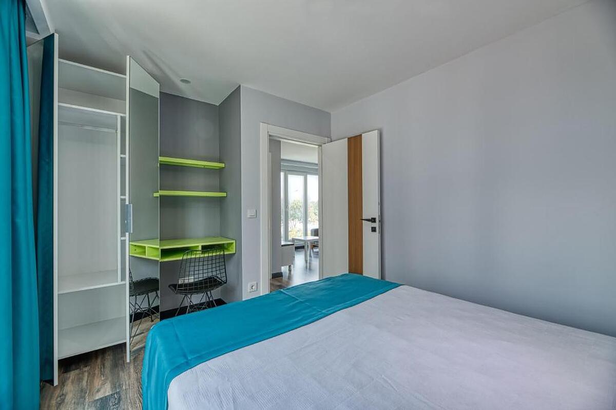 Gris and Verde Suite Hotel
