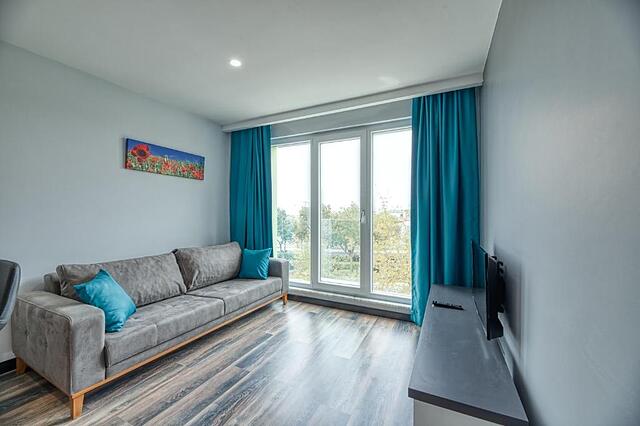 Gris and Verde Suite Hotel
